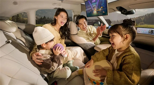 升舱不加价！“满配SUV”全新智己LS6剧院版上市，权益价21.99万~28.29万元
